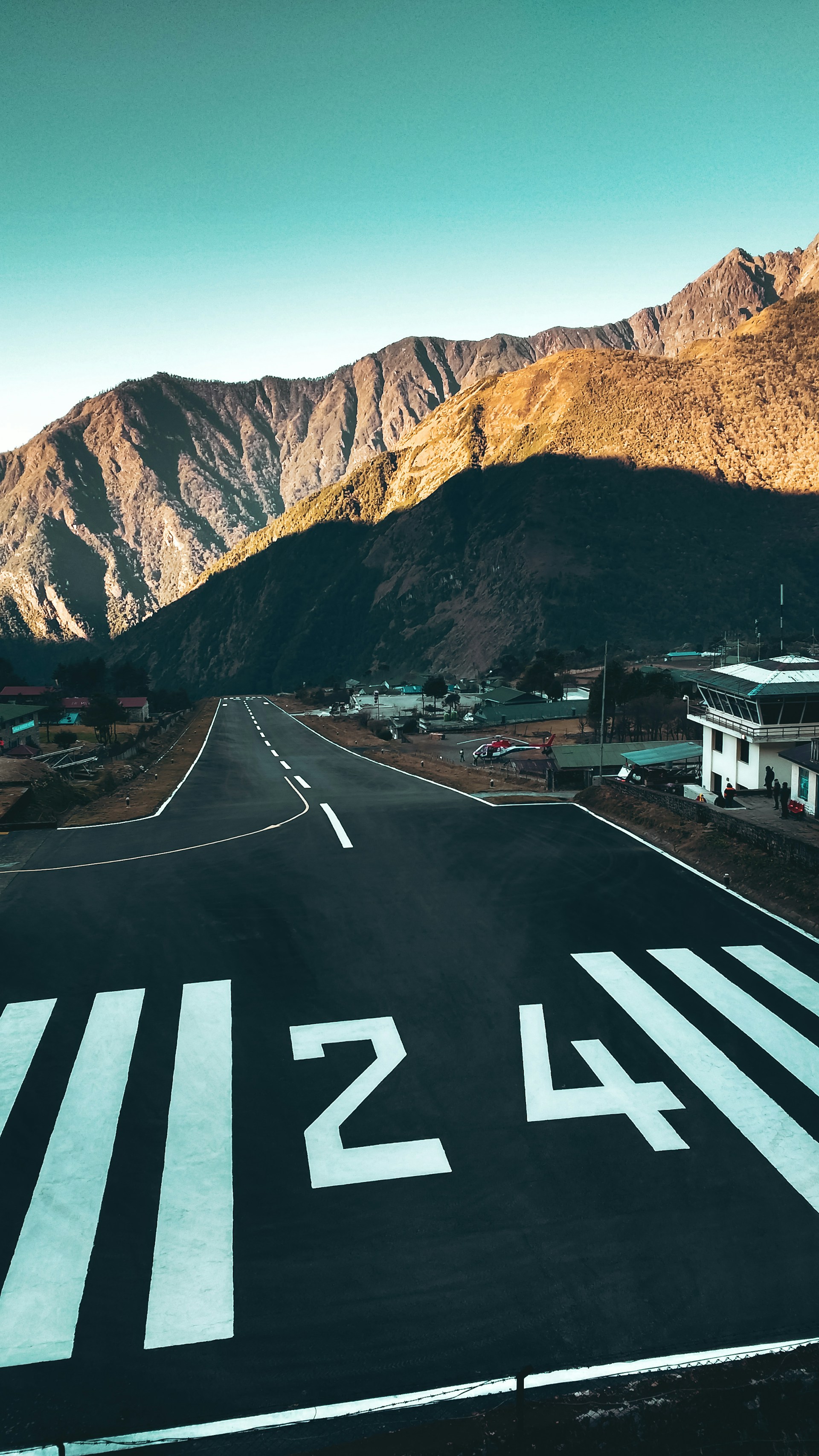 How to Reach Lukla: Your Ultimate Guide to Nepal’s Famous Airport