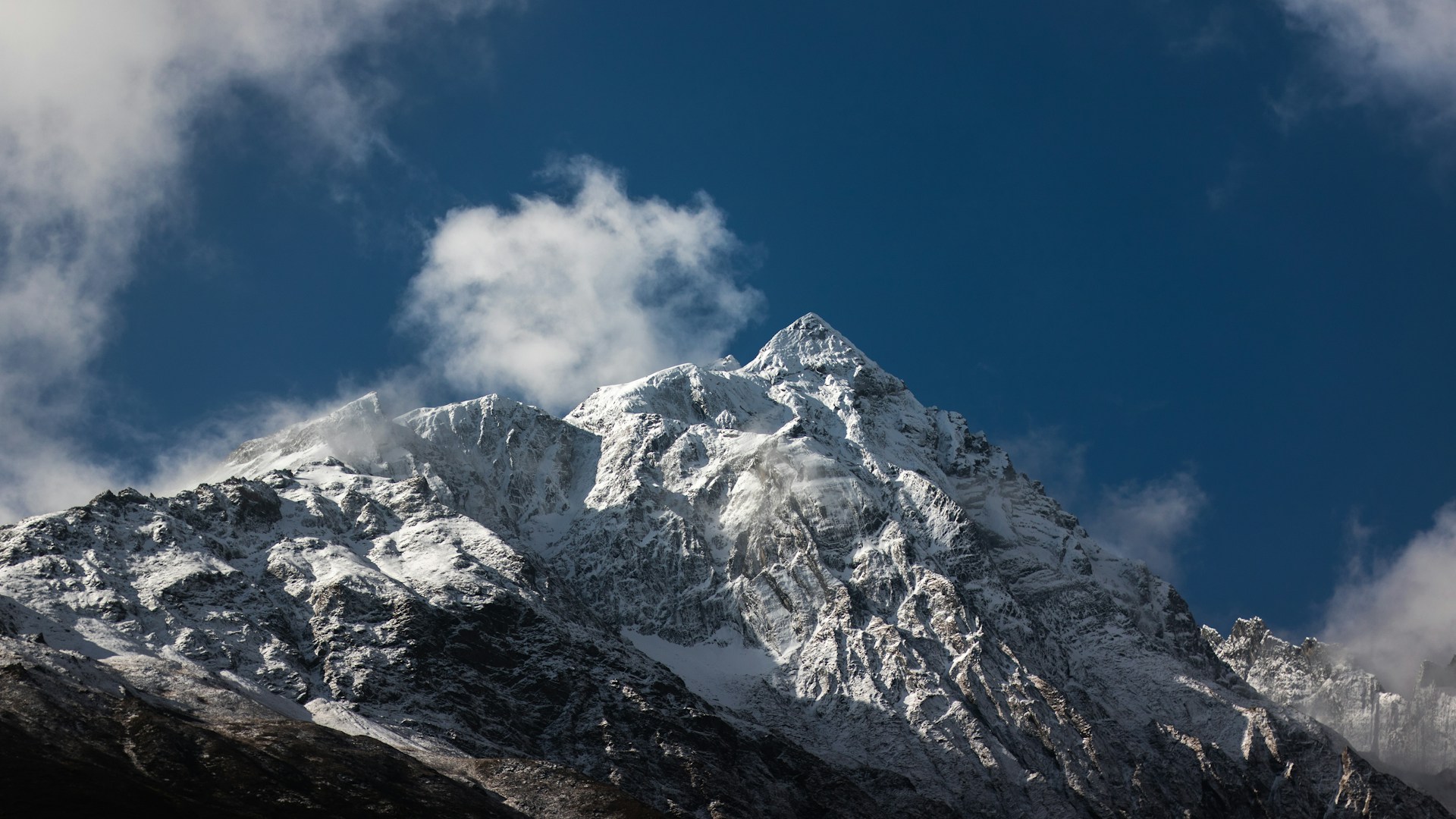 Manaslu Circuit Mountain Views