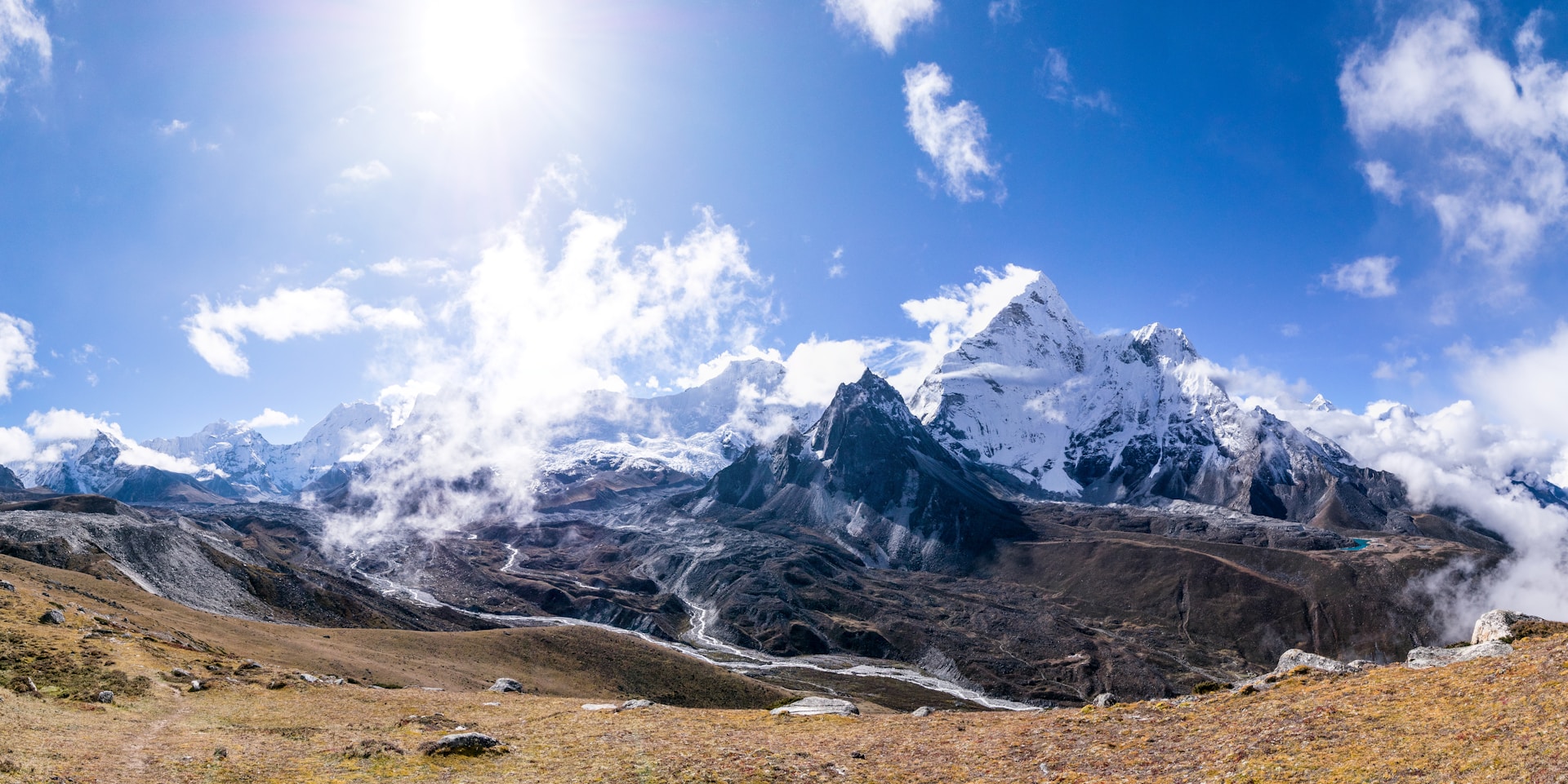 Everest Base Camp Trek vs Helicopter Tour – Stunning Himalayan View