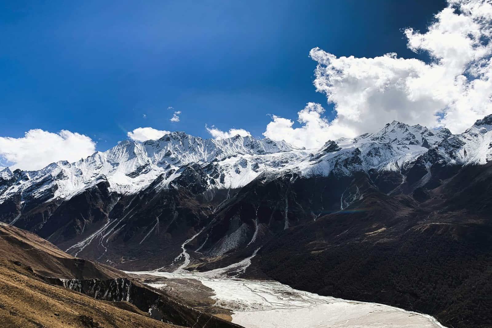 https://vajraadventure.com/storage/langtang/langtang-region-1.jpg